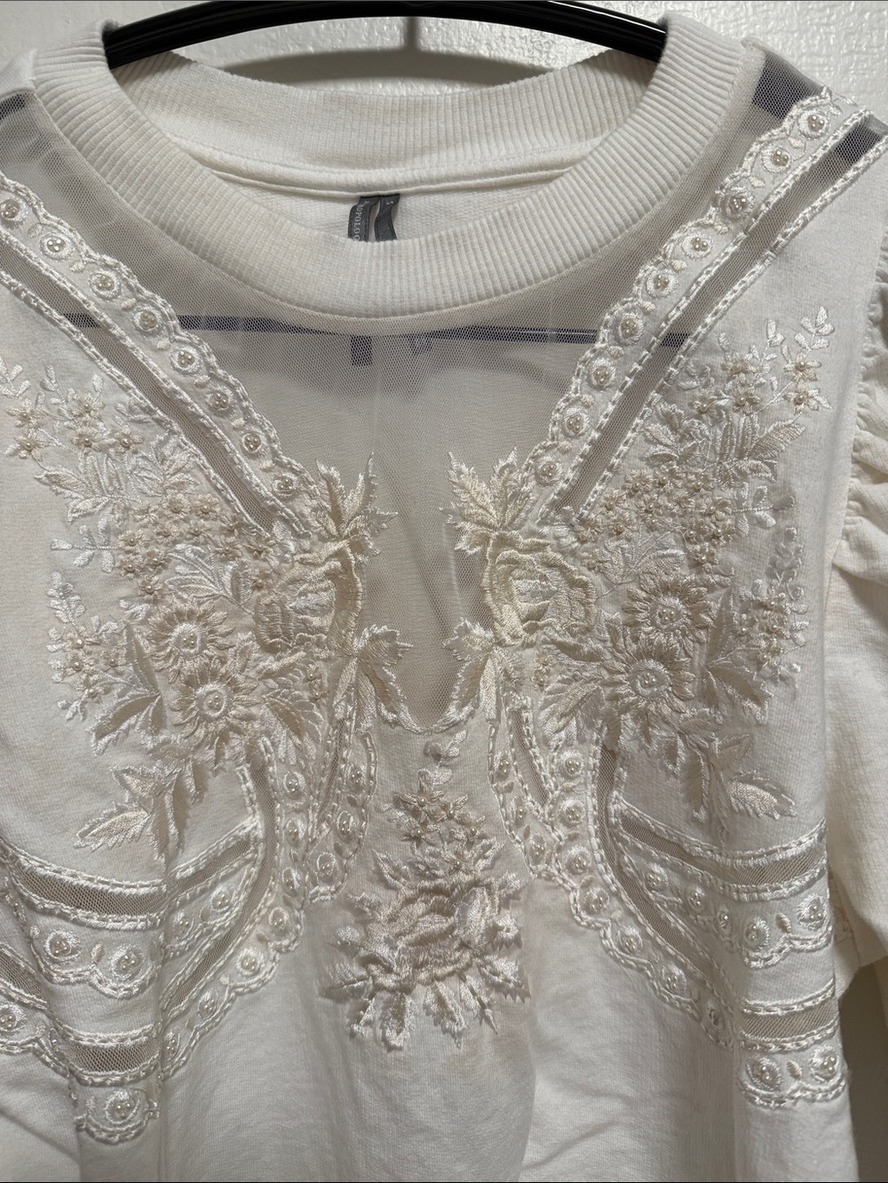 Anthropologie White Embroidered Puff-Sleeve Sweatshirt - Picture 4 of 6
